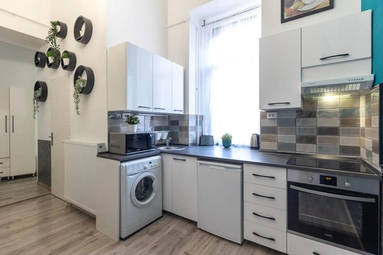 Urban Oasis Apartment Budapest